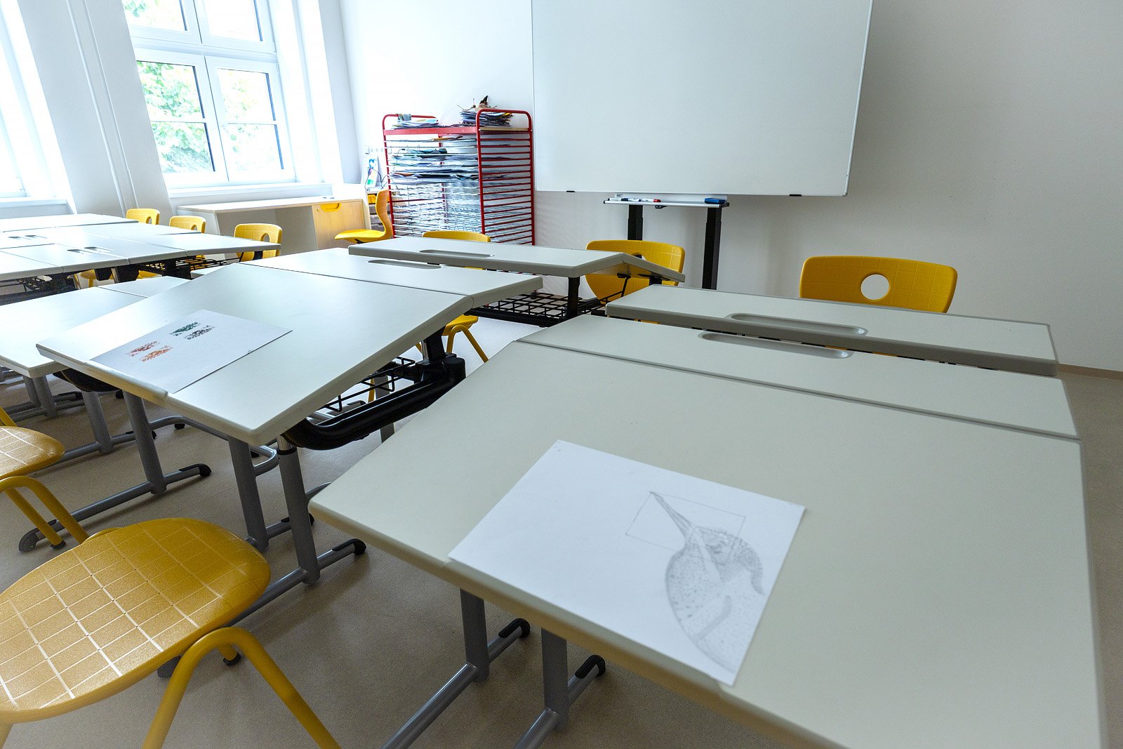 Nové interiéry pro Střední průmyslovou školu chemickou a gymnázium Brno SPŠ chemická a gymnázium Brno – moderní učebny, kabinety a další prostory pro studenty i pedagogy od MY DVA